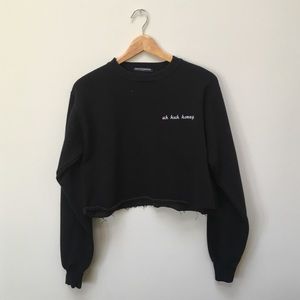BRANDY MELVILLE Uh Huh Honey Black Cropped Sweater